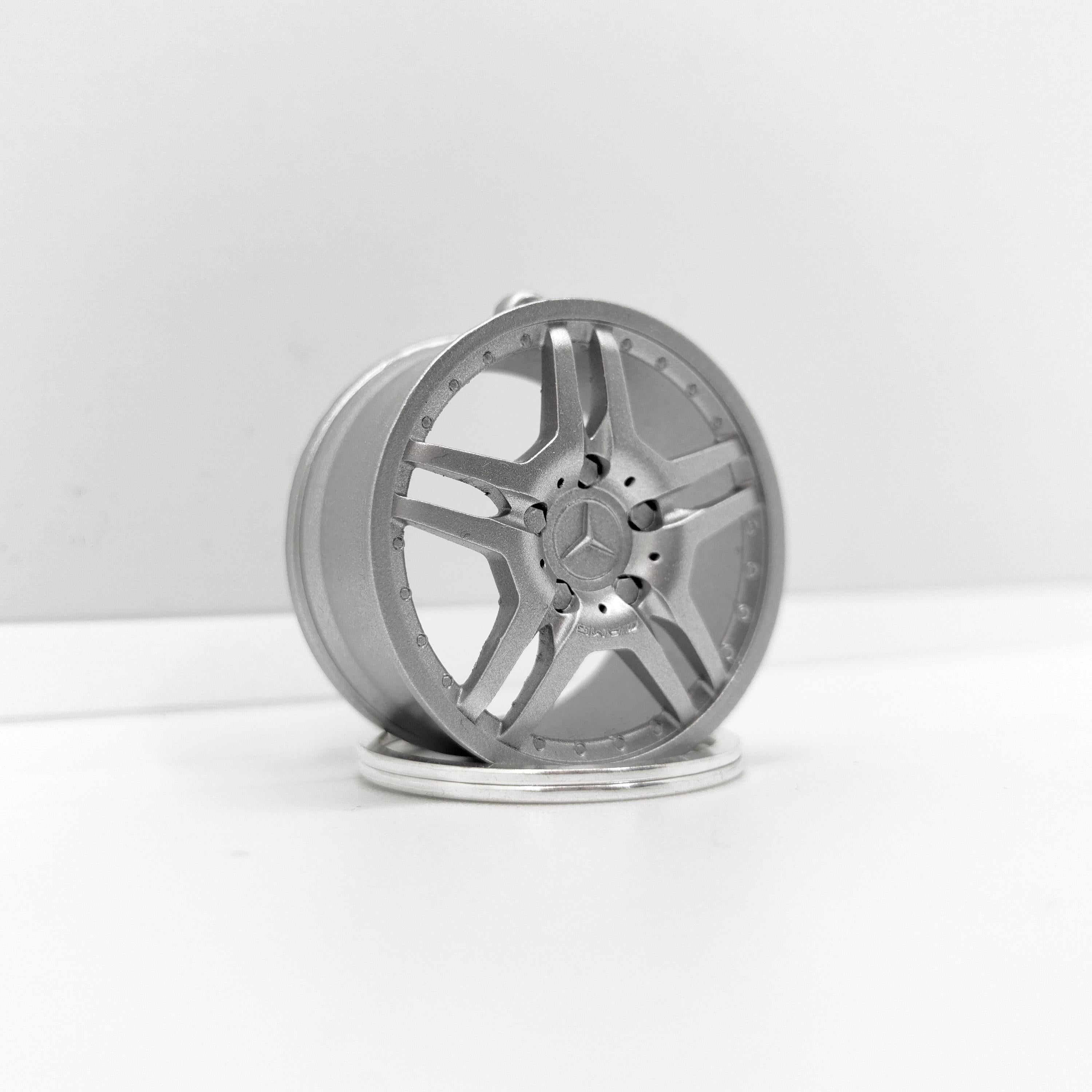 Mercedes-Benz Wheel Keychain – Classic Rim Design