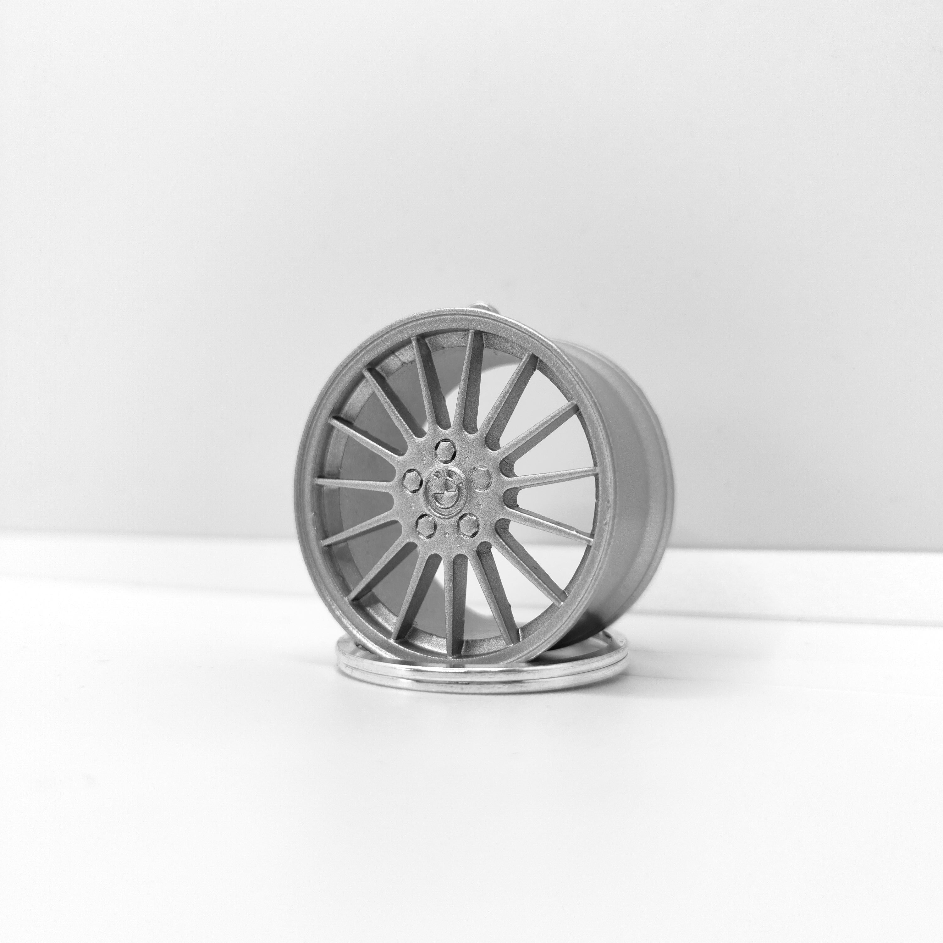 BMW Wheel Keychain – Classic Rim Design