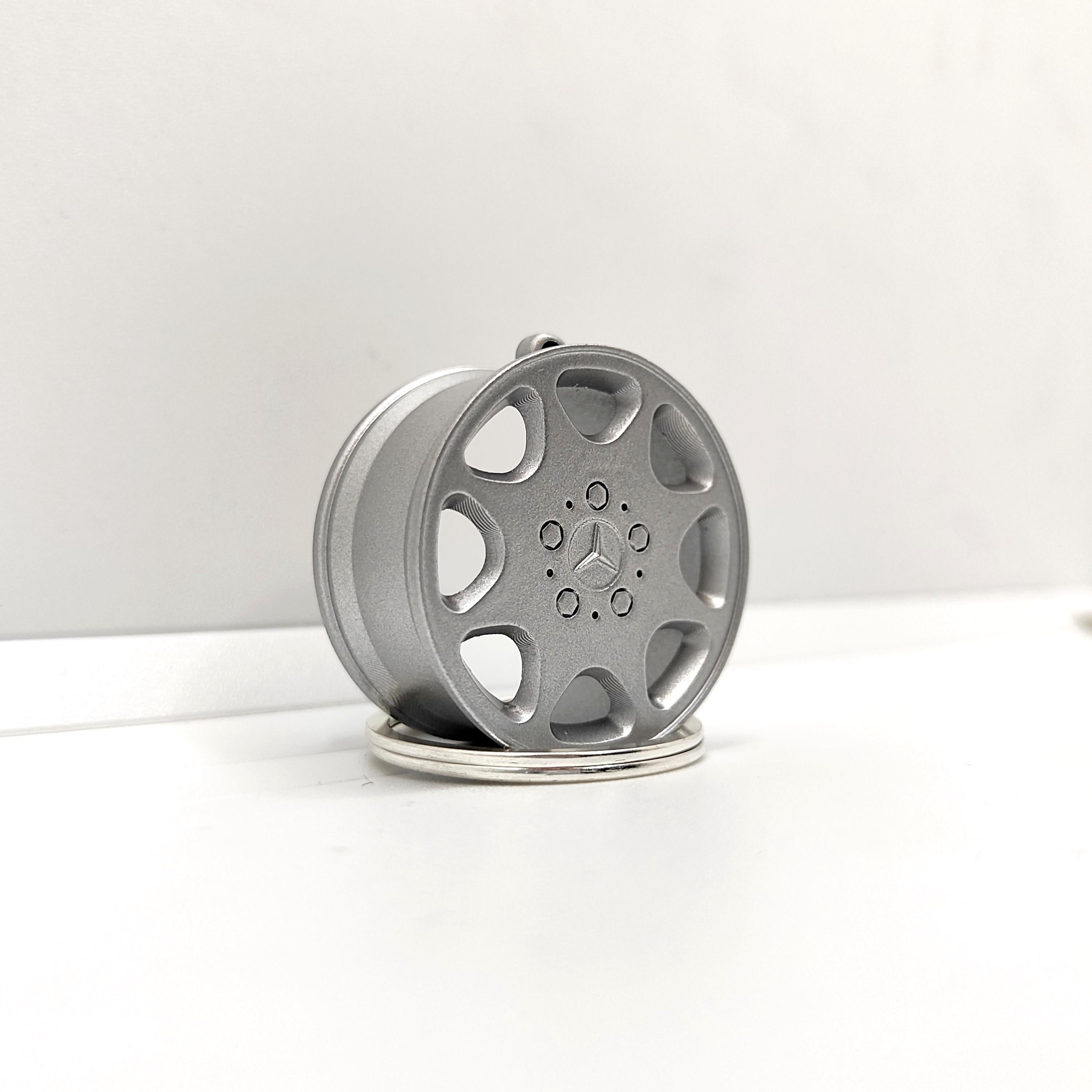Mercedes-Benz Wheel Keychain – Classic Rim Design