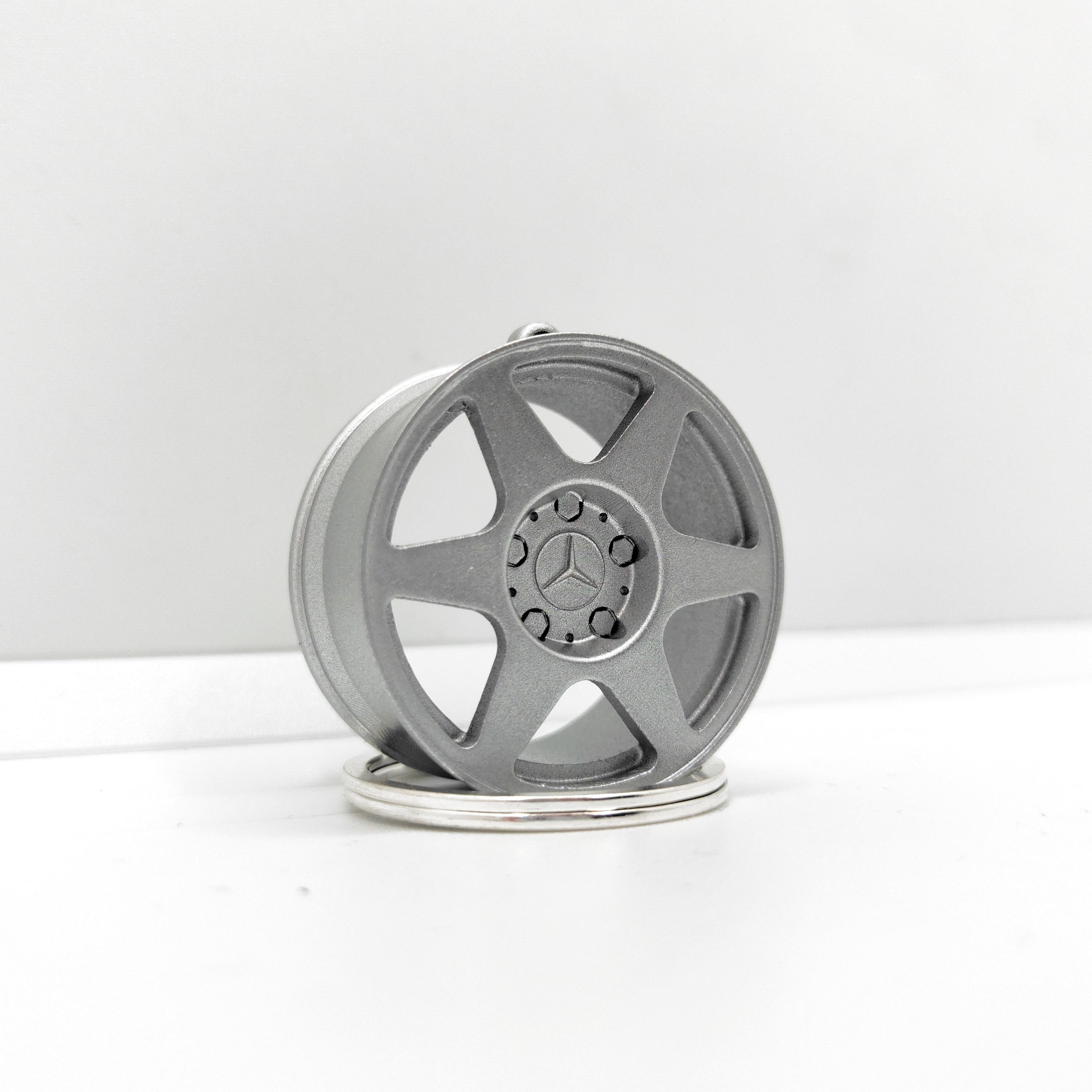 Mercedes-Benz Wheel Keychain – Classic Rim Design