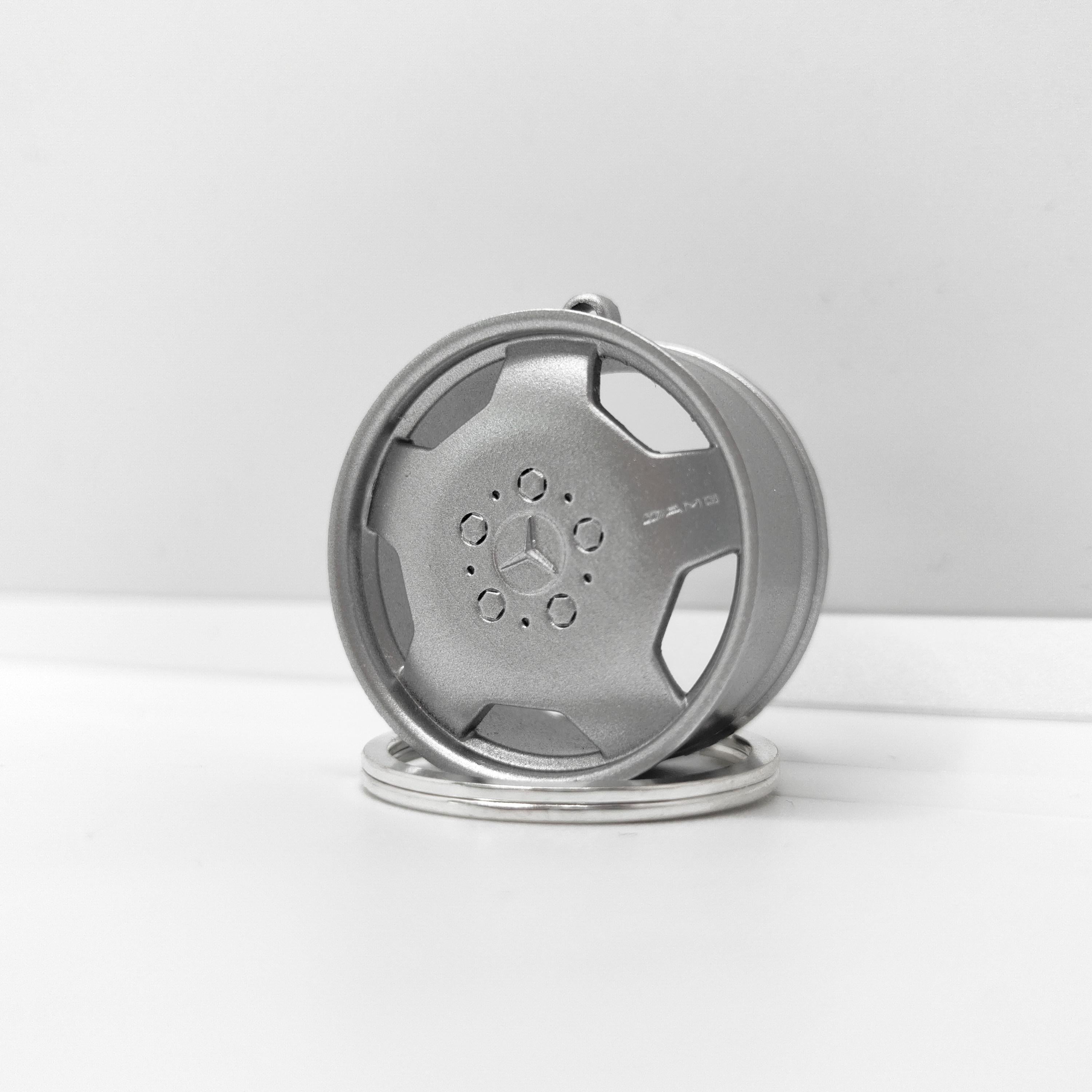 Mercedes-Benz Wheel Keychain – Classic Rim Design